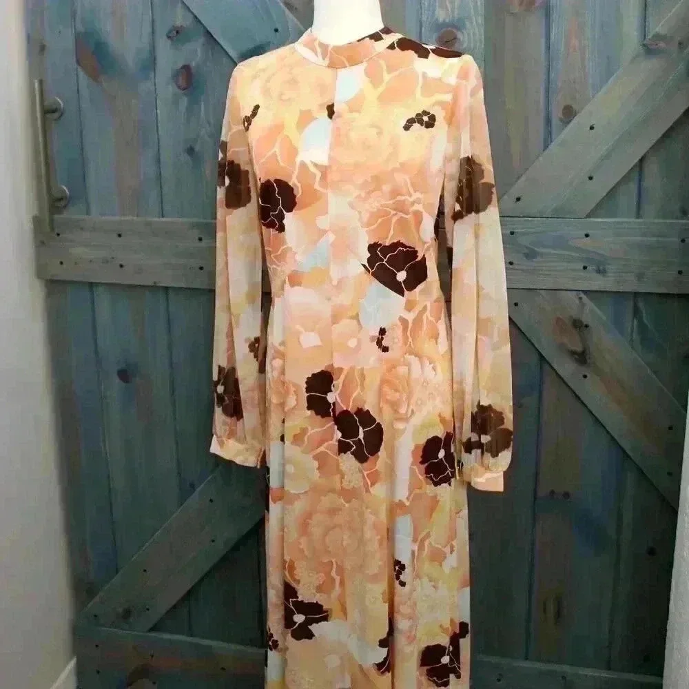 1970s Vintage Psychedelic Floral Maxi Dress Size Medium - Picture 2 of 7
